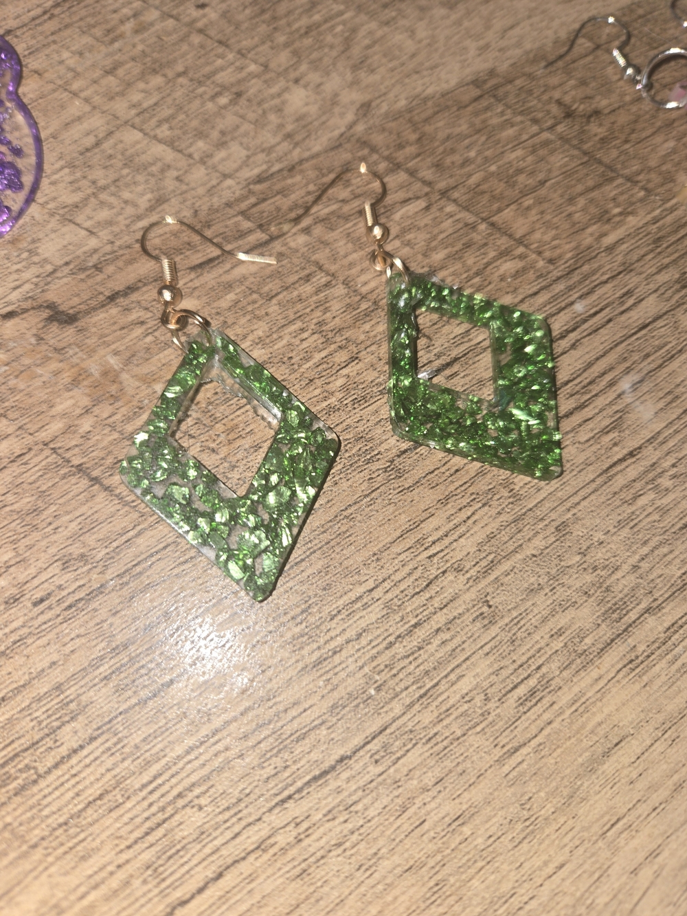Green Resin Diamond-Shaped Dangle Earrings